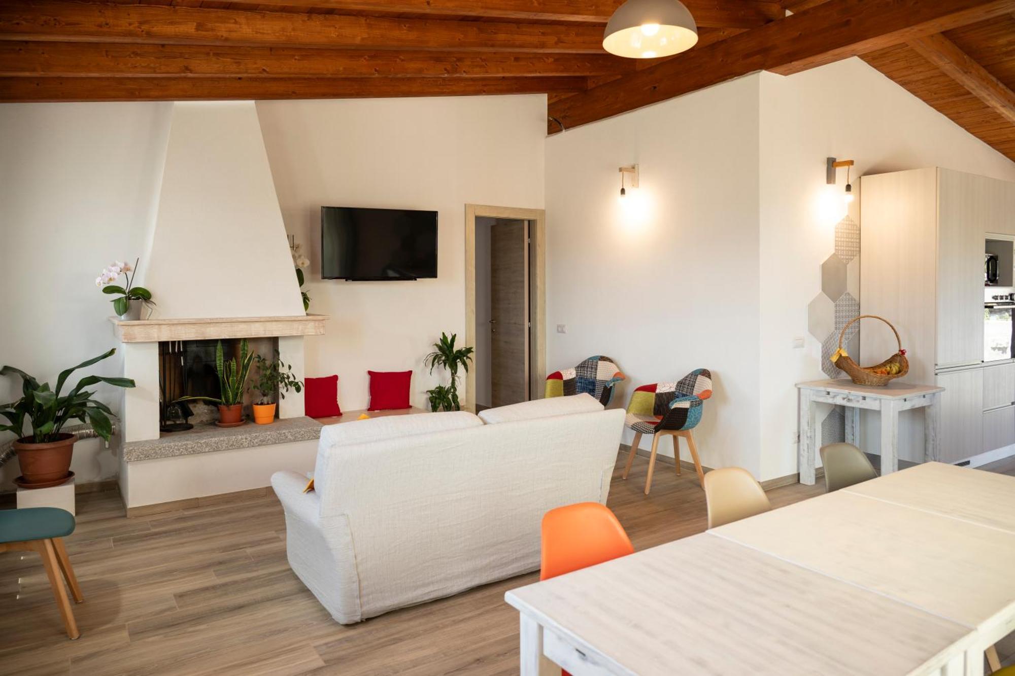 סנטה טרזה גאיורה Casa Di Minnanni B&B מראה חיצוני תמונה