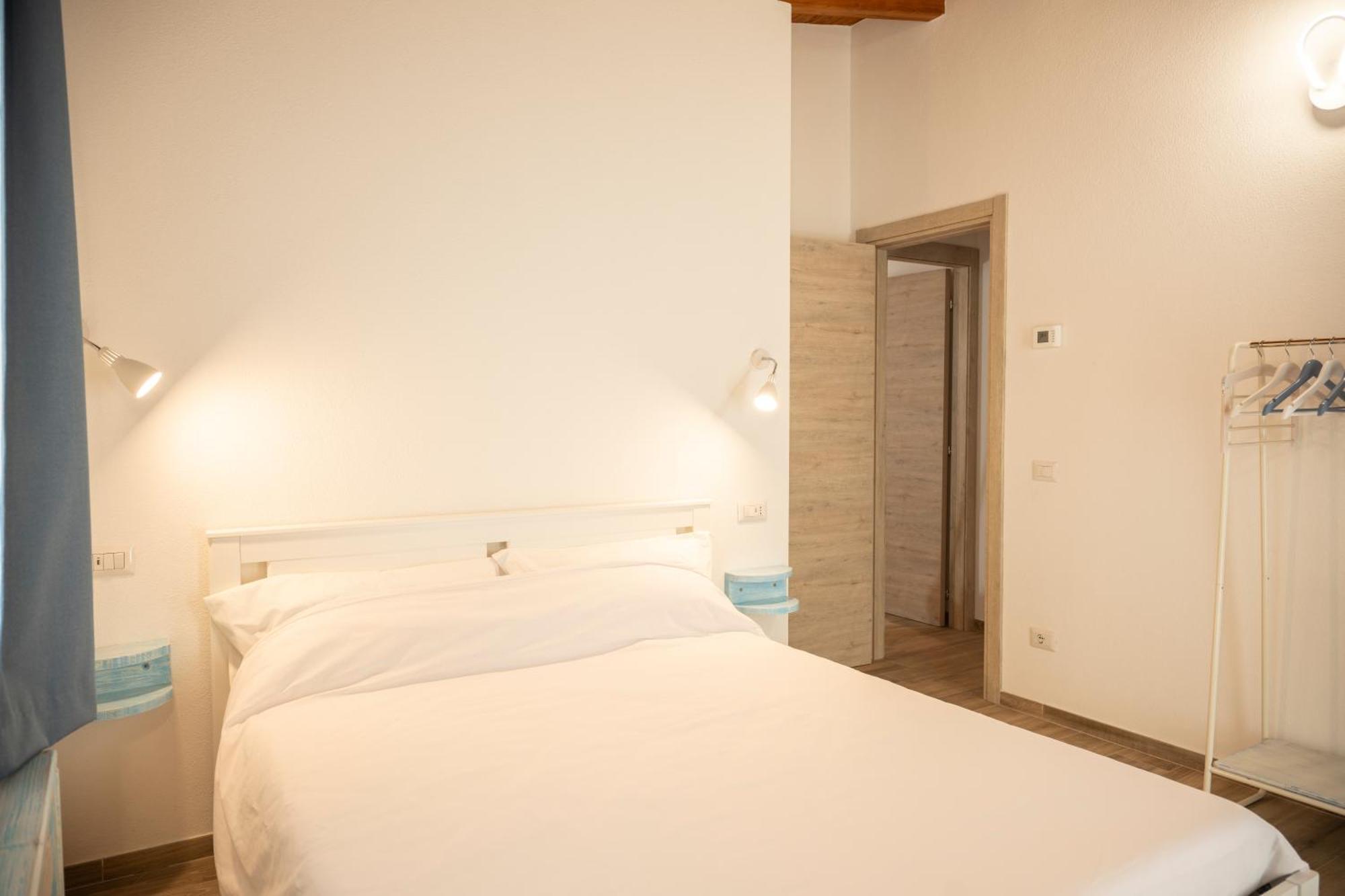 סנטה טרזה גאיורה Casa Di Minnanni B&B מראה חיצוני תמונה