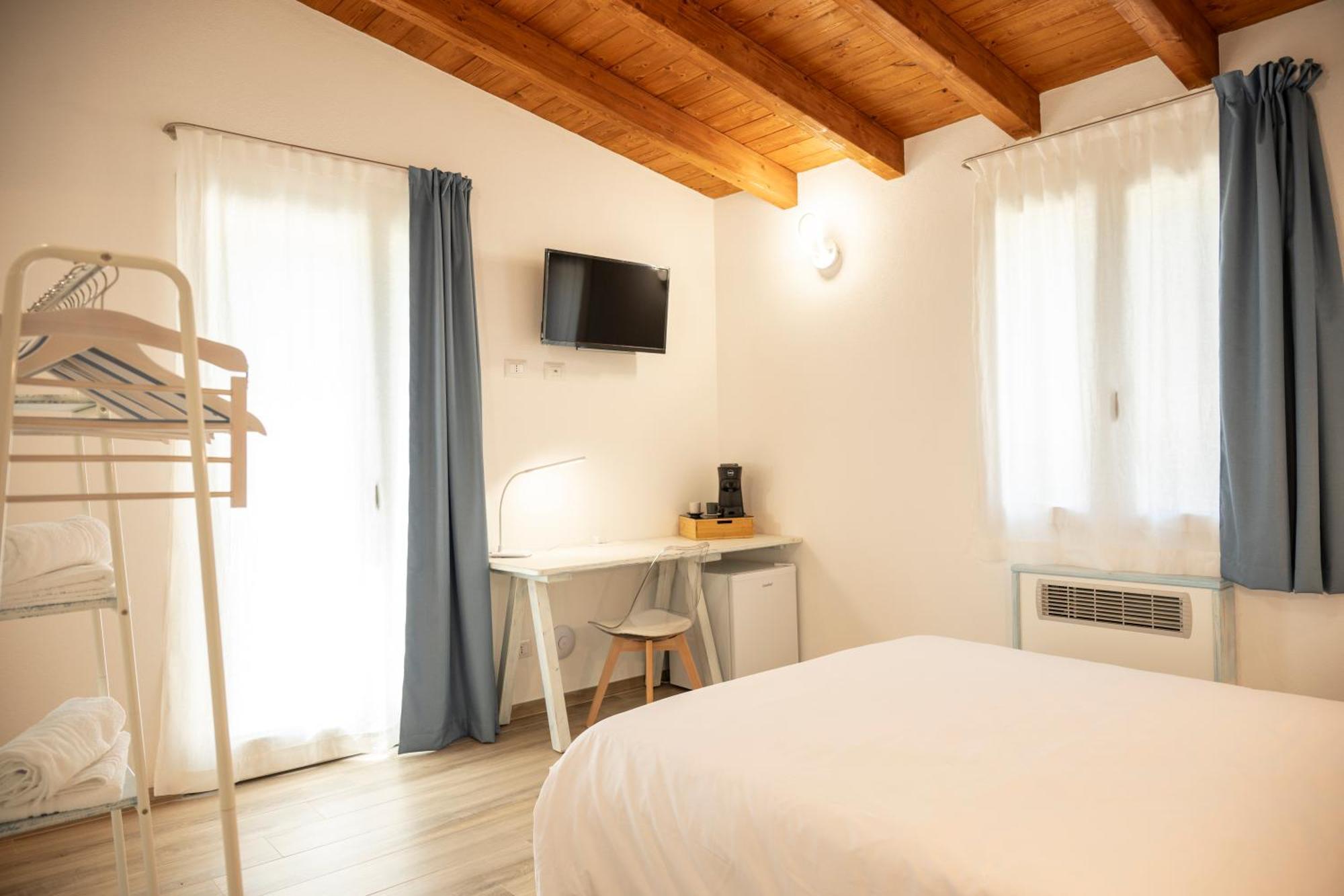 סנטה טרזה גאיורה Casa Di Minnanni B&B מראה חיצוני תמונה